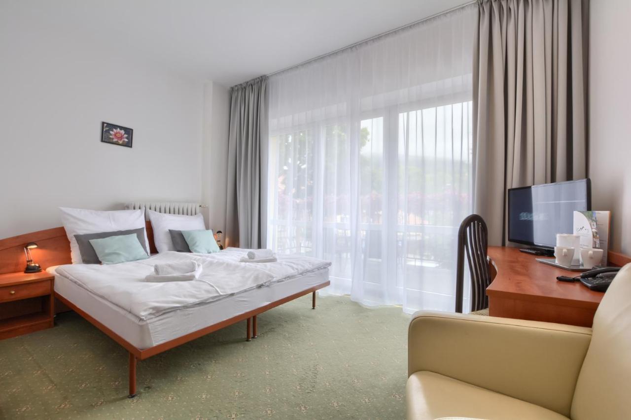 Hotel Krysztal Świeradów-Zdrój Eksteriør bilde